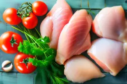 冰鲜鸡肉鉴别指南，如何挑选无渗出液的新鲜鸡肉