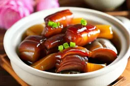 老饭骨笋干烧肉，预制菜的味蕾盛宴