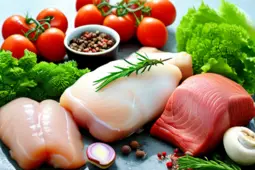 选购适合老人的肉禽水产指南，牛肉、活鱼、冰鲜鸡肉与海鲜